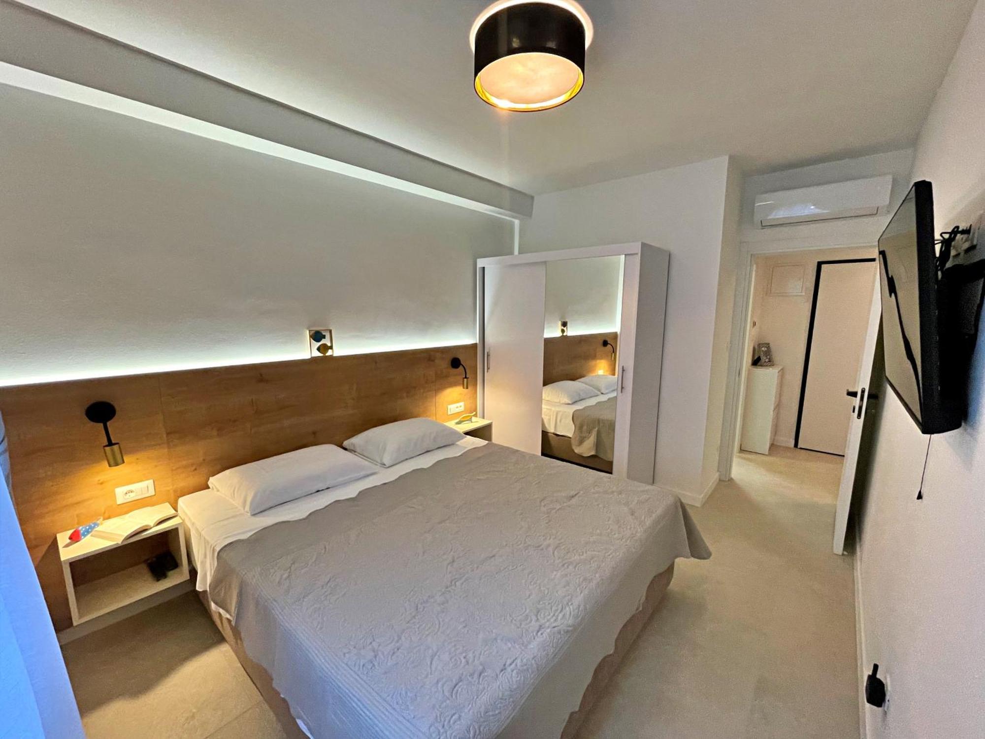 Villas Punta Silo - Luxury Apartments With Pool Bagian luar foto